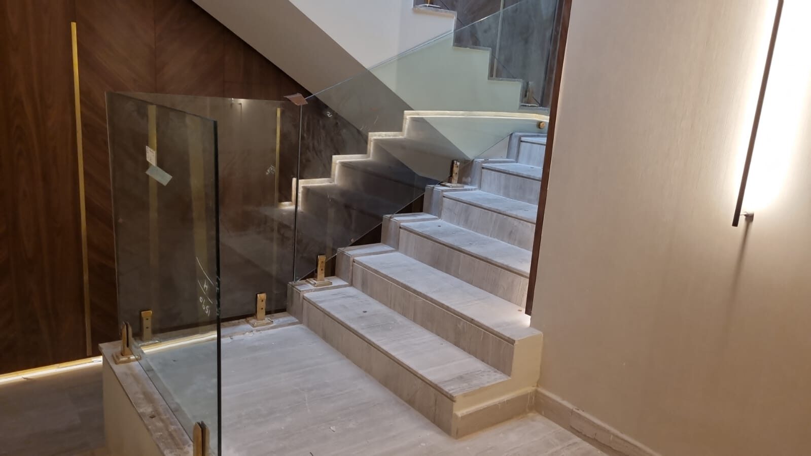 Marble flooring installation